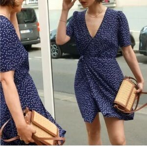 & Other Stories Printed Scallop Wrap Mini Dress EUR 34 /
US 2